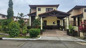 Casa en Alquiler en ERNESTO CORDOBA CAMPOS Las Cumbres, Panamá