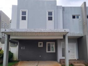 Casa en Venta en Brisas del Golf Rufina Alfaro, Panamá