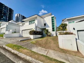 Casa en Venta en Altos de Panamá San Miguelito, Panamá