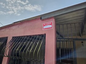 Casa en venta ubicada en Cativá, Colón, a orilla de calle, en zona tranquila y de fácil acceso.