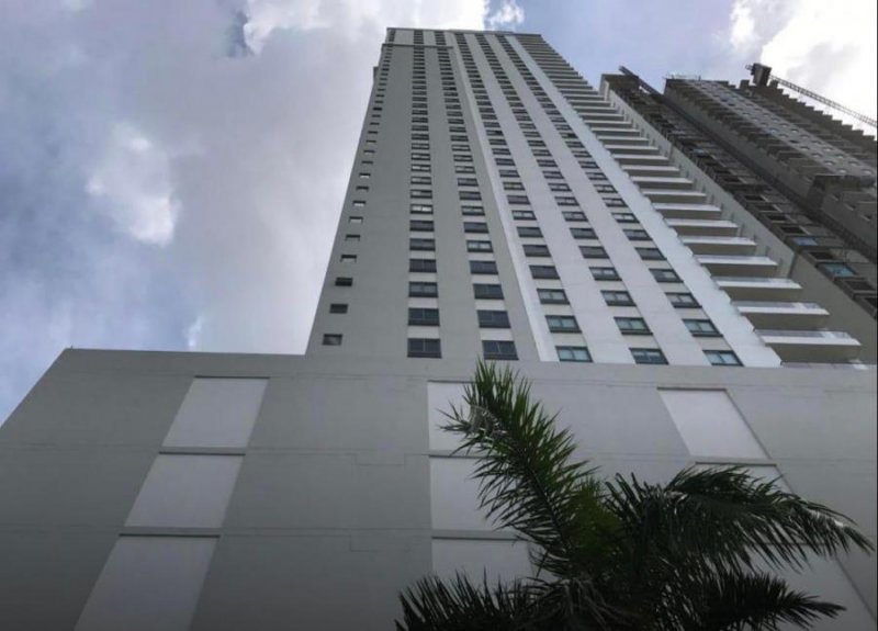 Alquiler de Apartamento de 215 Mts en Santa Maria