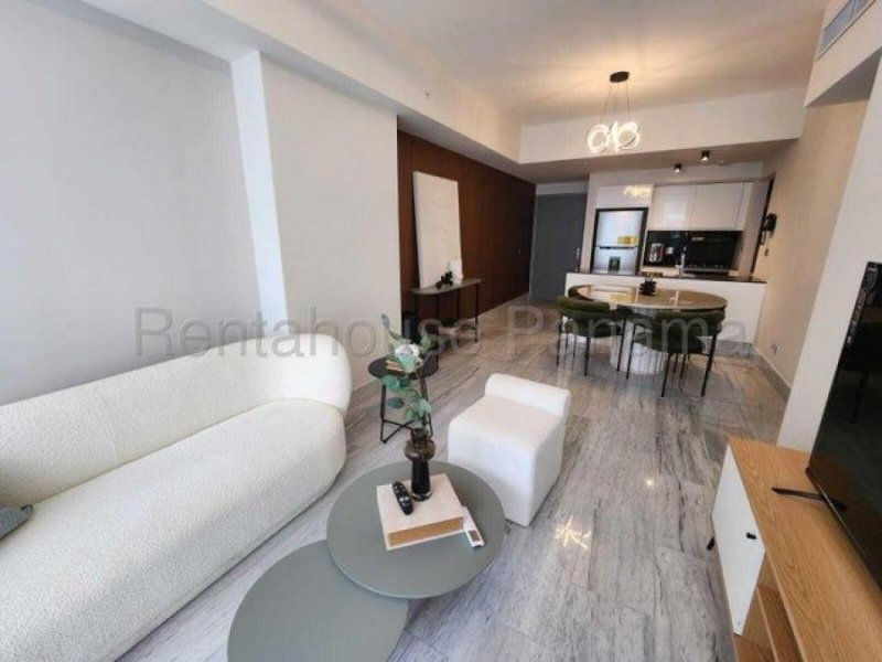 Alquiler de Apartamento en Bella Vista H9084GRR