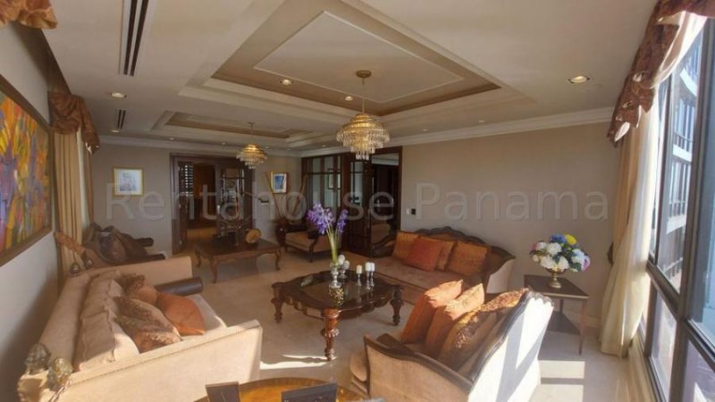 Alquiler de Apartamento en Costa del Este H3895GRR