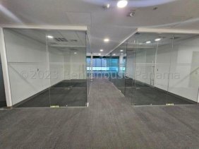 Alquiler de Oficina Comercial en Costa del Este I1193GRR