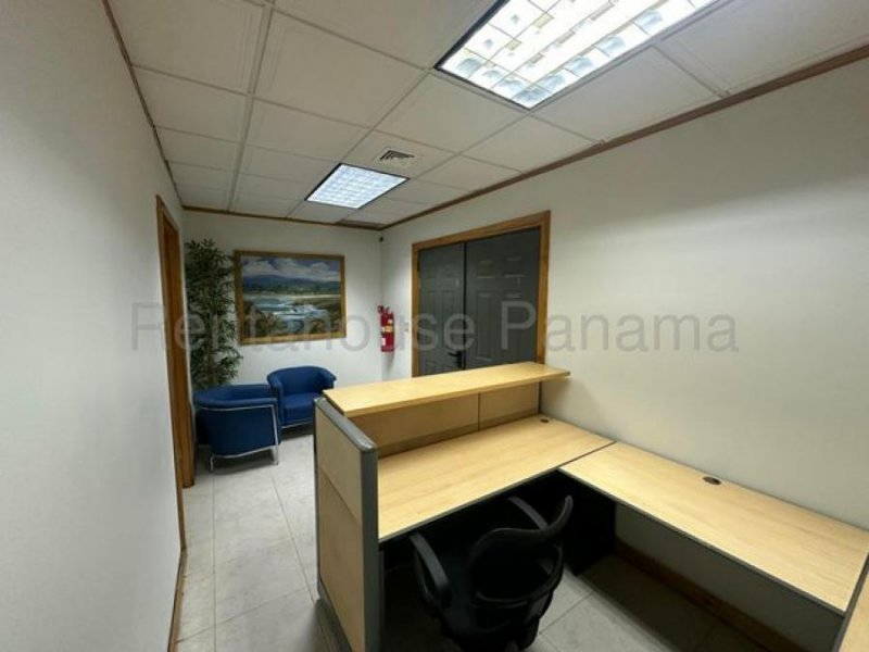 Alquiler de Oficina Comercial en Obarrio H6565GRR