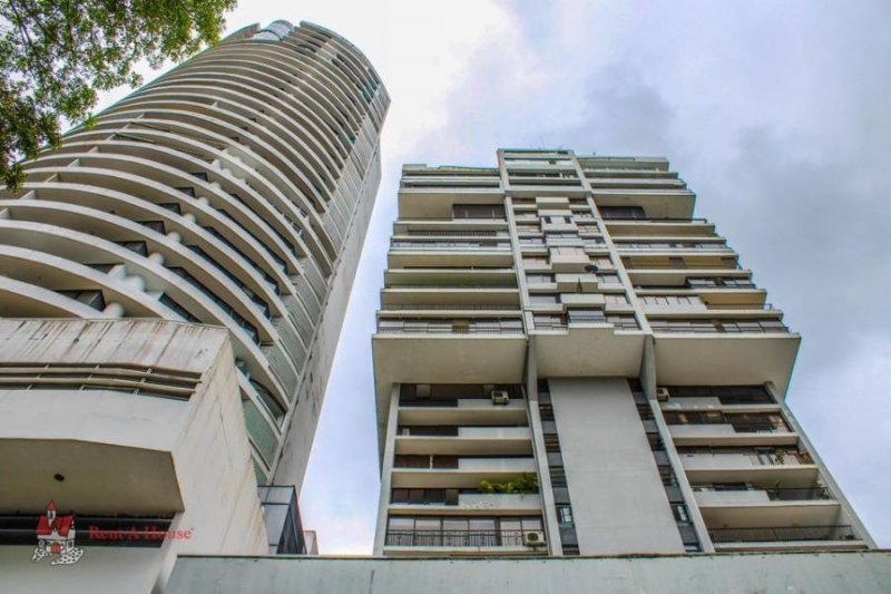 Apartamento en Alquiler en  LA CRESTA, Panamá