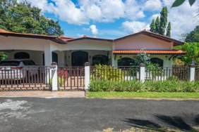 Casa en Venta en  Las Cumbres, Panamá