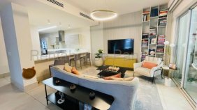 Casa de 227.92 m² en Alquiler en Santa Maria. 26-1749.