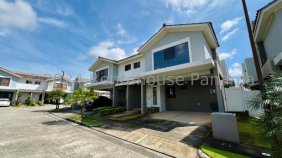 Casa en Venta en Brisas del Golf Ciudad de Panamá, Panamá