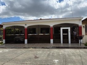 Casa en Venta en Brisas del Golf José Domingo Espinar, Panamá