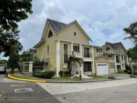 Casa en Venta en Clayton Ciudad de Panamá, Panamá