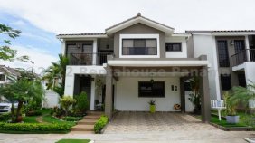Casa en Venta en Brisas del Golf Ciudad de Panamá, Panamá