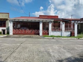 Casa en Venta en Las Cumbres Ciudad de Panamá, Panamá