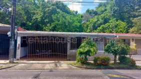 Casa en Venta en Villa de las Fuentes Ciudad de Panamá, Panamá