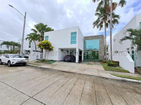 Casa en Venta en Costa Sur Ciudad de Panamá, Panamá
