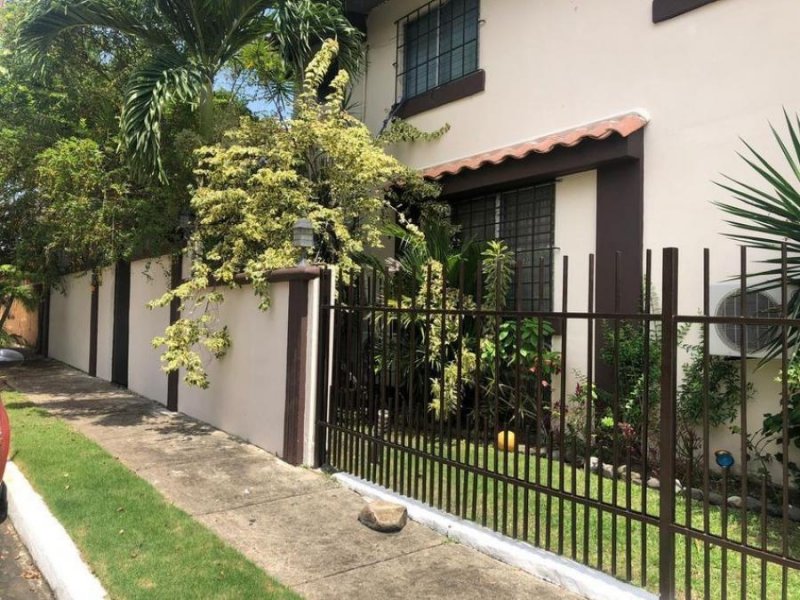 Casa en Venta en  ALTOS DE PANAMA, Panamá