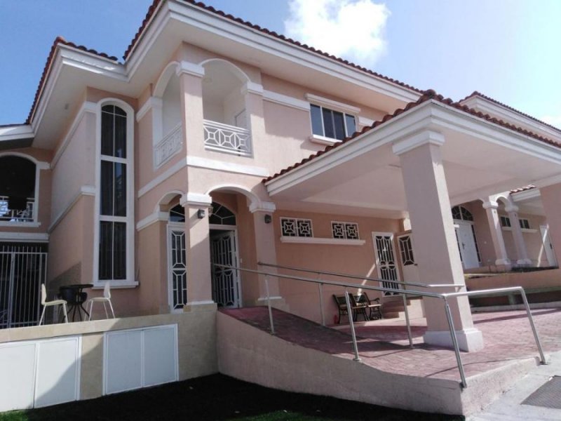 Casa en Venta en  ALTOS DE PANAMA, Panamá