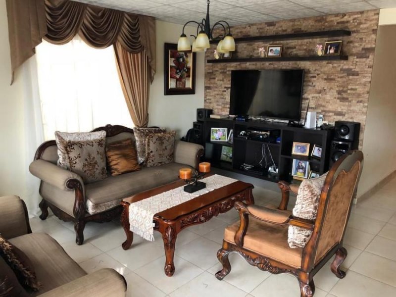 Casa en Venta en  LAS CUMBRES, Panamá