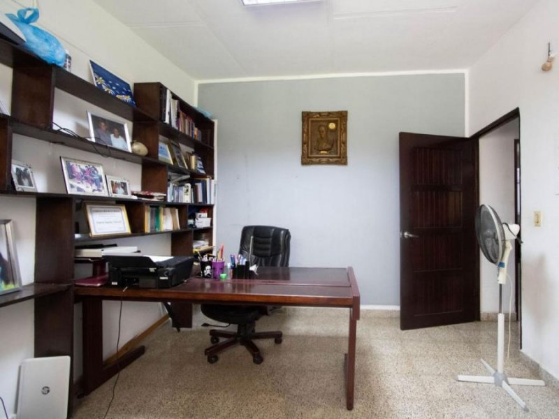 Casa en Venta en  LAS CUMBRES, Panamá
