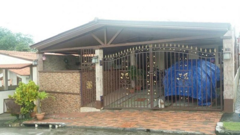 Casa en Venta en  LAS CUMBRES, Panamá