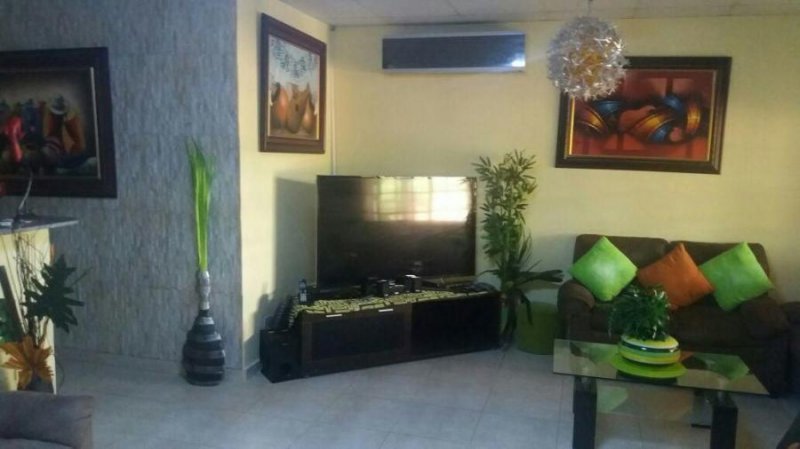 Casa en Venta en  LAS CUMBRES, Panamá