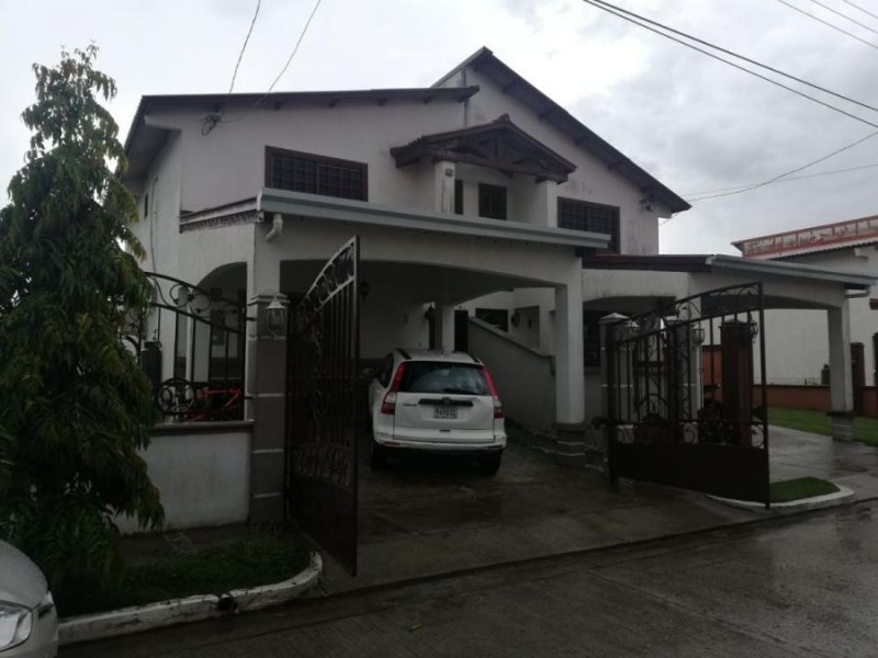 Casa en Venta en  LAS CUMBRES, Panamá