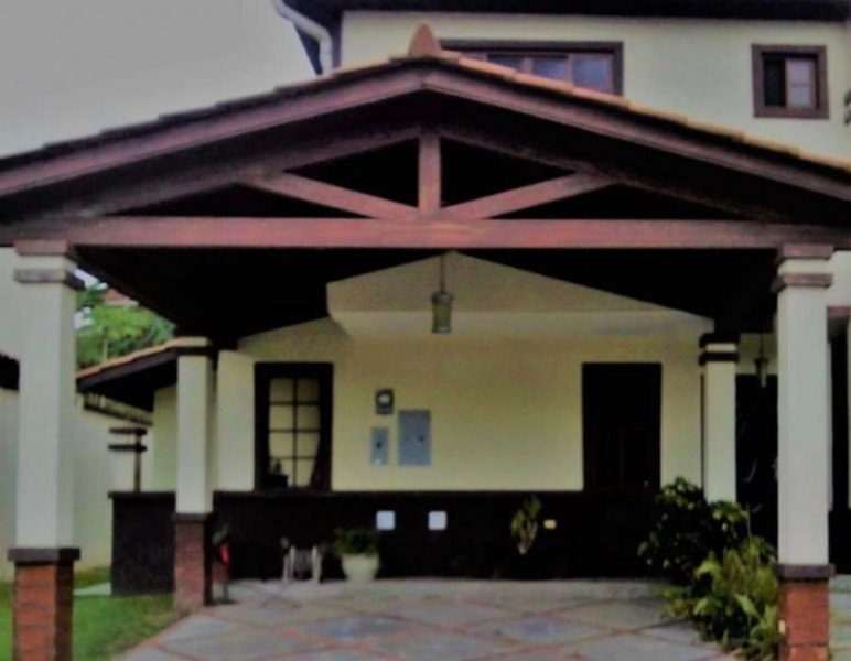 Casa en Venta en  LAS CUMBRES, Panamá