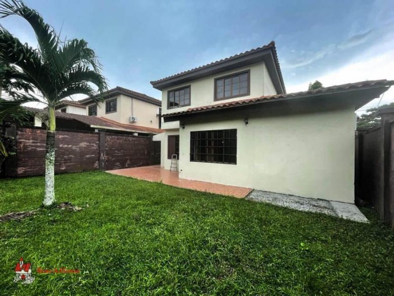 Casa en Venta en  LAS CUMBRES, Panamá