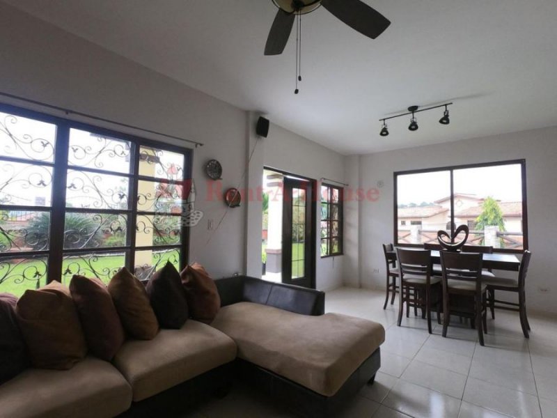 Casa en Venta en  LAS CUMBRES, Panamá