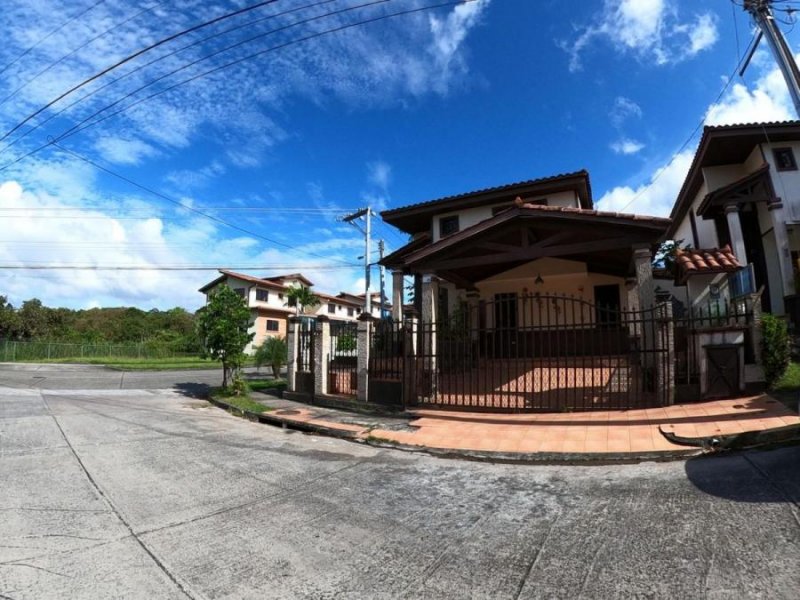 Casa en Venta en  LAS CUMBRES, Panamá