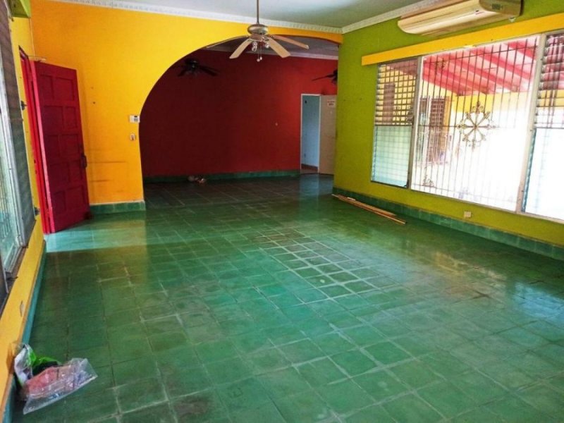 Casa en Venta en  LAS CUMBRES, Panamá