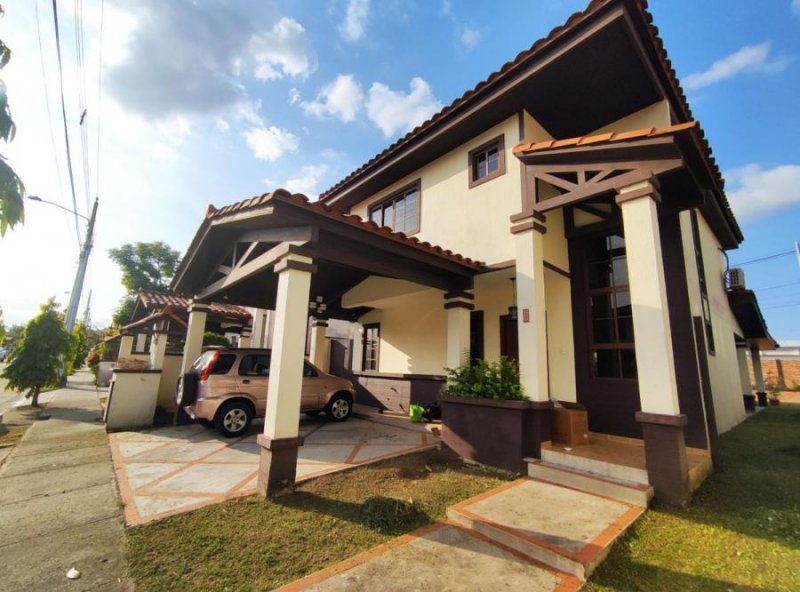 Casa en Venta en  LAS CUMBRES, Panamá