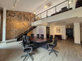 Consultorio en Venta en Casco Antiguo. 26-2851.