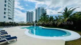 Venta de Apartamento Amoblado en PH Founders 4, Playa Blanca 25-4447