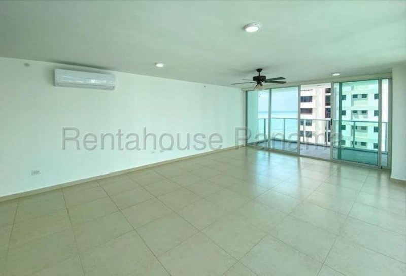 Venta de Apartamento en Costa del Este H9010GRR