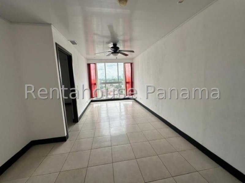 Venta de Apartamento en Parque Lefevre H3827GRR