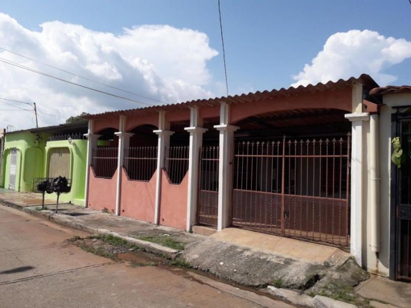 Foto Casa en Venta en Los Robles, Don Bosco, Panamá - U$D 95.000 - CAV34513 - BienesOnLine