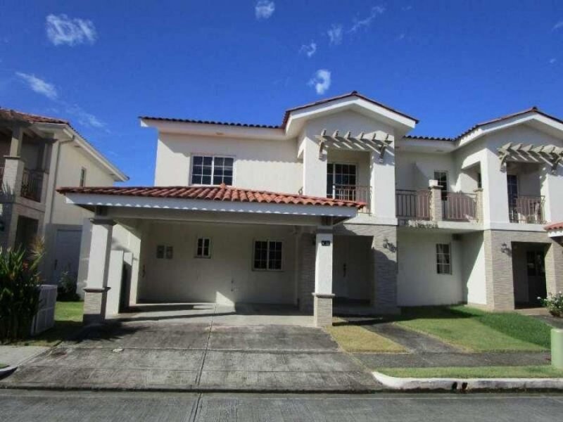 Casa en Venta en PH Reserva de Versalles Versalles, Panamá