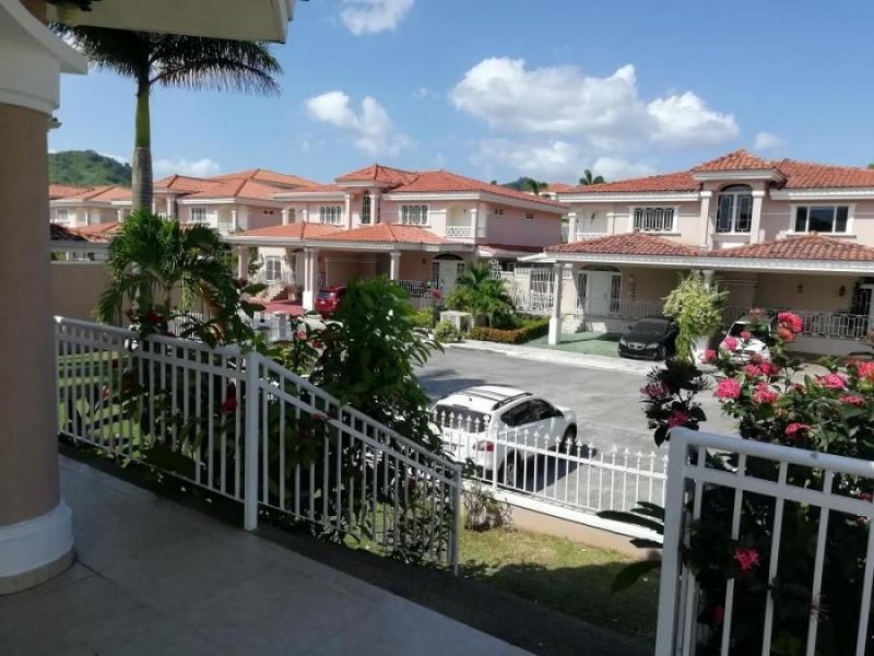 Foto Casa en Venta en Altos del Country, Altos de Panamá, Panamá - U$D 424.500 - CAV34391 - BienesOnLine