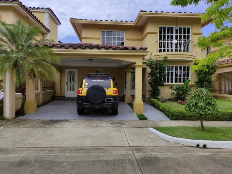 Casa en Venta en PH Golden Springs Condado del Rey, Panamá