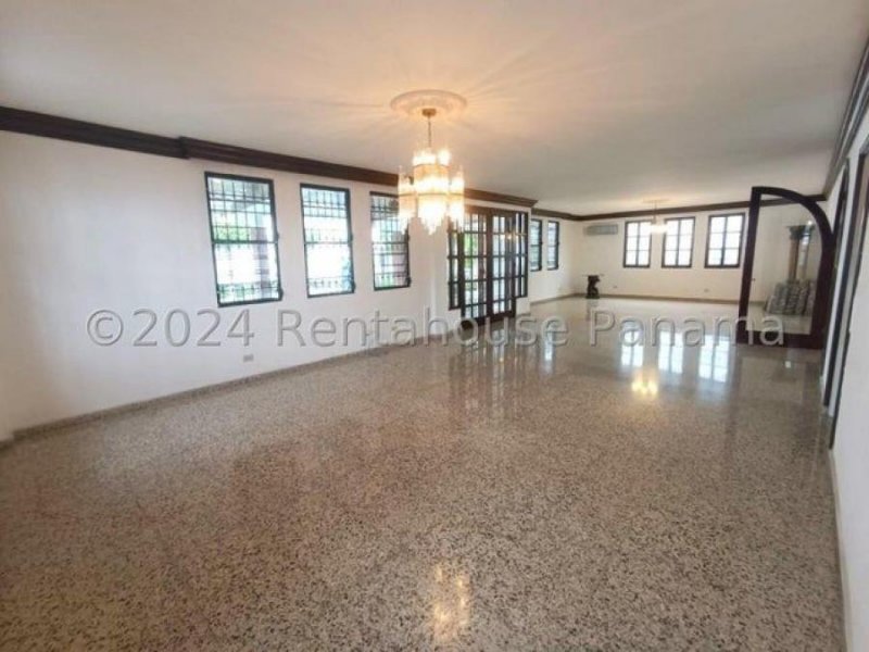 Venta de Casa en Altos del Golf H8984GRR