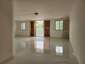 Casa en Venta en Villa de las Fuentes Betania, Panamá