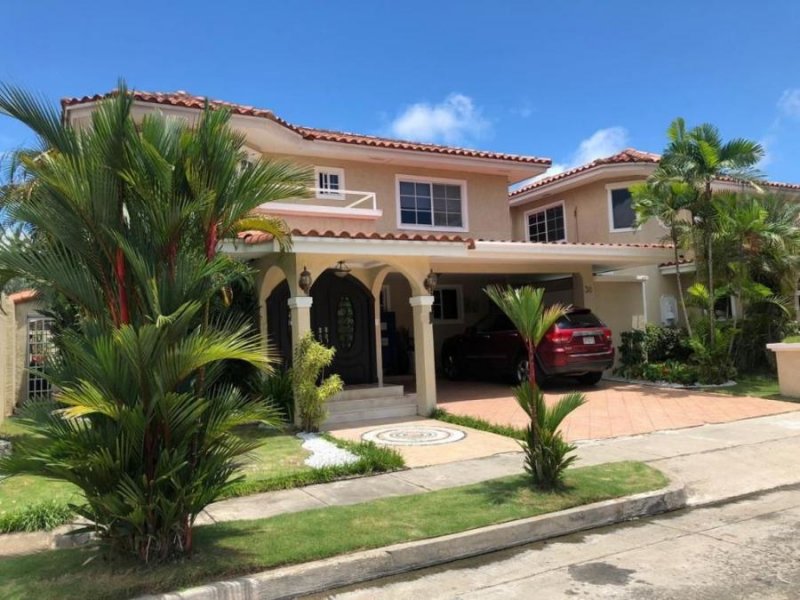 Foto Casa en Venta en PH Costa Bella, Costa del Este, Panamá - U$D 790.000 - CAV35100 - BienesOnLine