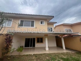 Casa en Venta en Brisas del Golf Rufina Alfaro, Panamá