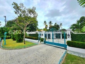Venta de Casa Glamorosa en Altos del Golf 26-2485