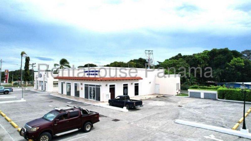 Venta Local de 90 Mts en Playa Blanca